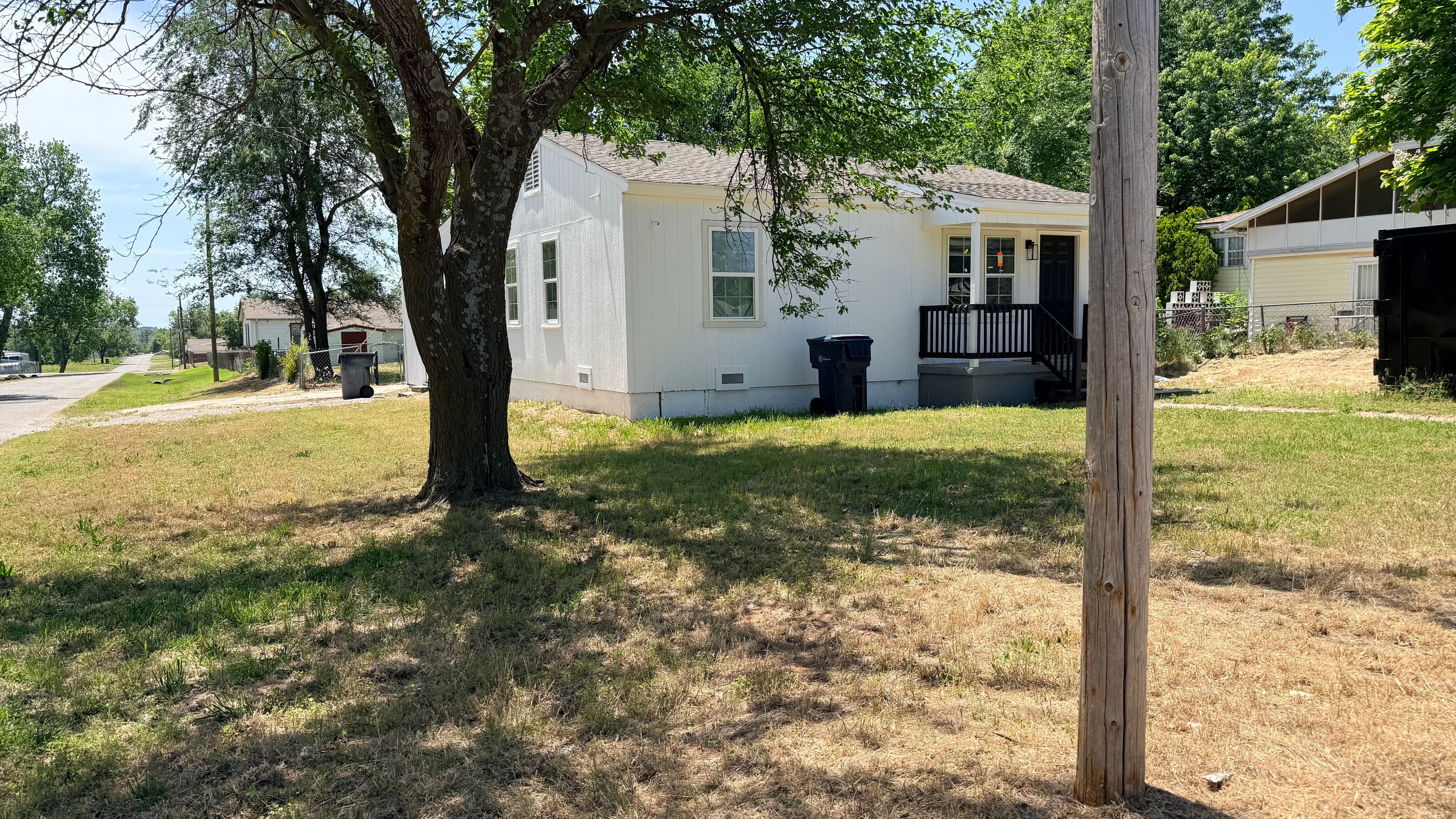 12728 Nelson Ave — foto 1