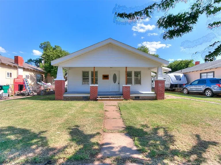 1528 NW 4th St — foto 1